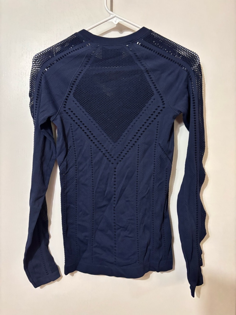 Athleta Oxygen Mesh Top Navy Size XS Long Sleeve Net Elevated Athleisure Fitness - Picture 5 of 7